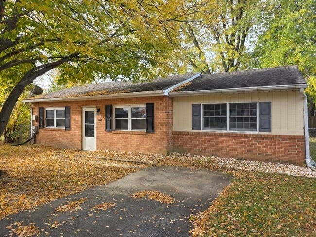 property at 10 Archer Cir