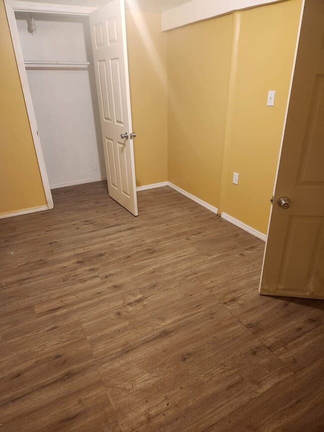 309 Ellis Ave, Unit B