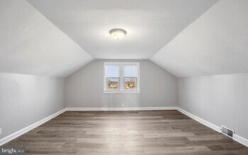 124 Stiles Ave in Maple Shade, NJ - Building Photo - Building Photo