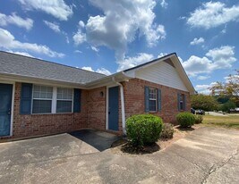 107 Hunter's Run Rd in Athens, GA - Building Photo
