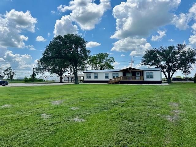 629 7th St in Van Vleck, TX - Building Photo - Building Photo