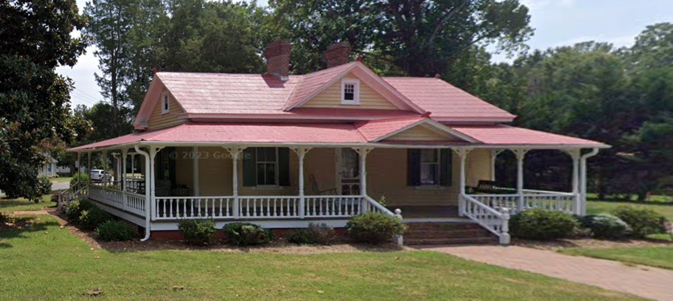 303 Springwood Ave in Gibsonville, NC - Building Photo