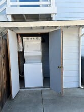 204 Toyon Ln in Winters, CA - Building Photo - Building Photo