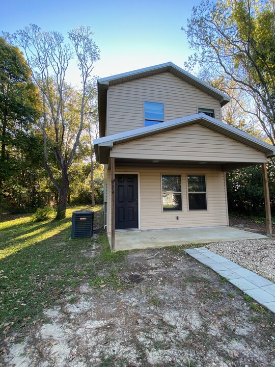 674 2nd St NW in Cairo, GA - Building Photo