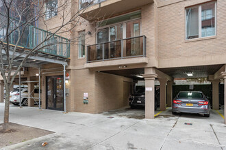 1686 E 19th St in Brooklyn, NY - Foto de edificio - Building Photo