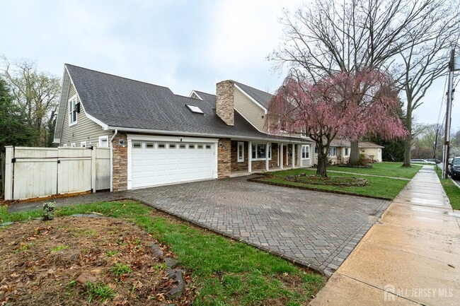 property at 70 Jefferson Ave