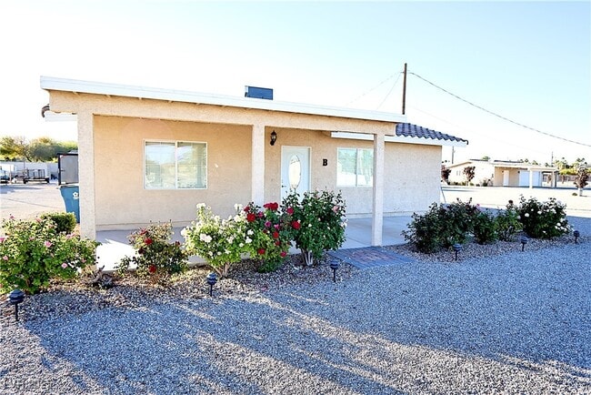 5081 N Pioneer Way in Las Vegas, NV - Building Photo - Building Photo