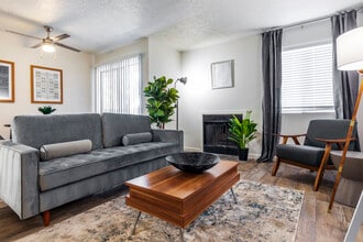 AYA ABQ in Albuquerque, NM - Foto de edificio - Interior Photo