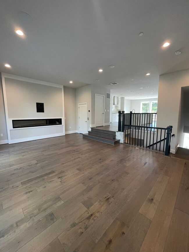 3709 Glenmoor Reserve Ln in Chevy Chase, MD - Building Photo - Building Photo