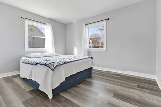 301 Mill St in Elgin, IL - Building Photo - Building Photo