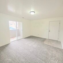 8083 N Ridge Loop E in Eagle Mountain, UT - Building Photo - Building Photo
