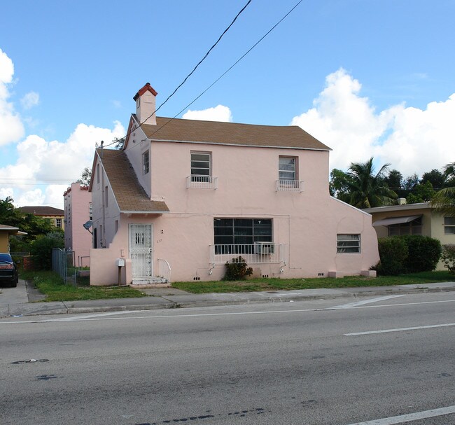 277 NE 82nd St in Miami, FL - Building Photo - Building Photo