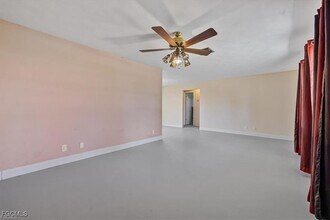 1387 Sunrise Dr in North Fort Myers, FL - Building Photo - Building Photo
