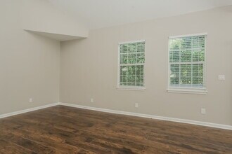 4581 Doral Dr SW in Atlanta, GA - Building Photo - Building Photo