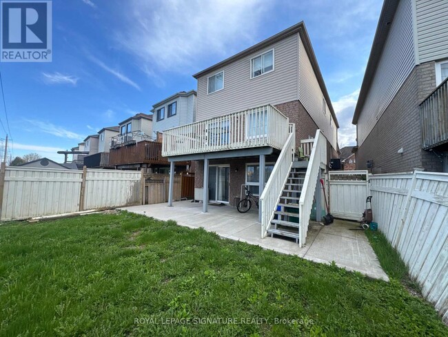 property at 1585 Avonmore Square
