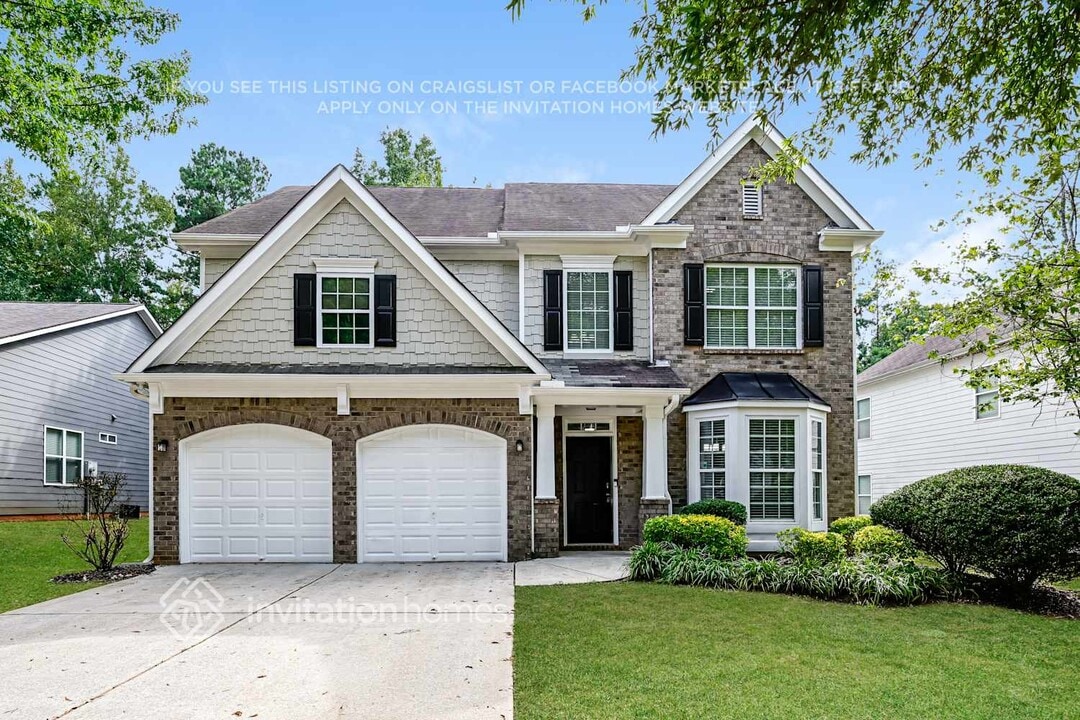 2812 Harcourt Dr in Locust Grove, GA - Building Photo