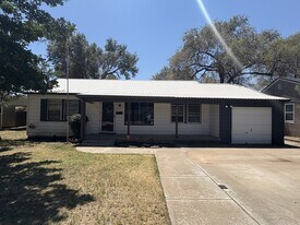 3511 27th St in Lubbock, TX - Building Photo