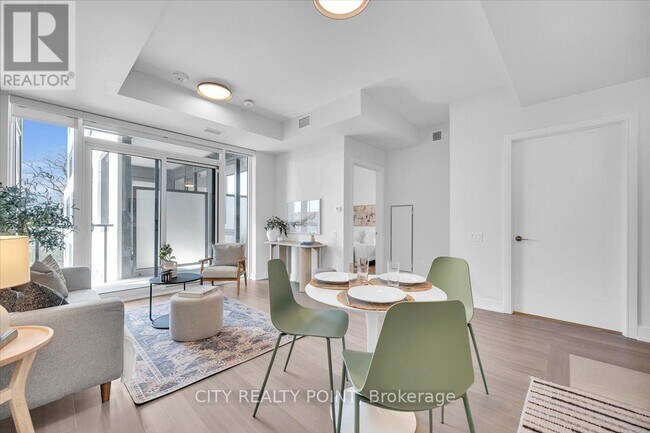 664 Spadina Ave. in Toronto, ON - Building Photo - Building Photo
