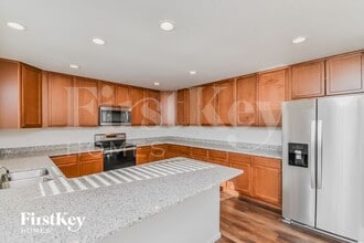 6951 Shunka Ln in Colorado Springs, CO - Foto de edificio - Building Photo