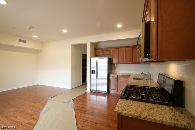 66 Belmont Ave in Belleville, NJ - Building Photo - Building Photo