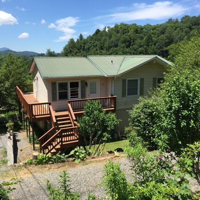 512 Junaluska Rd in Boone, NC - Building Photo - Building Photo