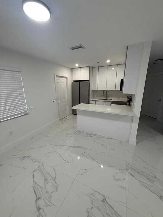 1901 NW 1st Terrace in Miami, FL - Building Photo