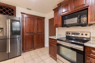 23 West St in McAllen, TX - Building Photo - Building Photo