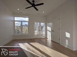 7729 N Eastlake Ter in Chicago, IL - Building Photo - Building Photo