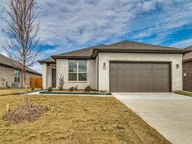 920 Ravenwood Ln in Van Alstyne, TX - Building Photo