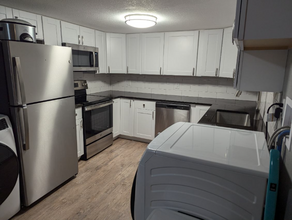 10765 W 7th Pl in Denver, CO - Foto de edificio - Building Photo