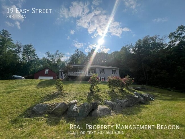 19 Easy St in Enfield, NH - Building Photo - Building Photo