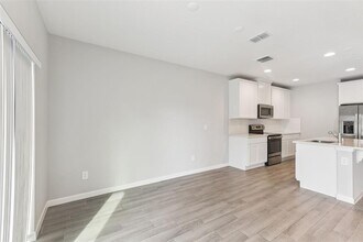 212 Beautyberry Ln in Sanford, FL - Building Photo - Building Photo