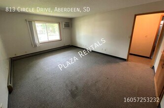 903 N Main St in Groton, SD - Building Photo - Building Photo