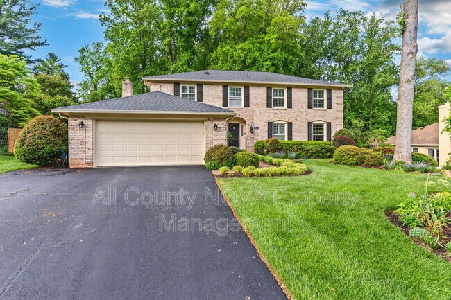 6612 Weatheford Ct in McLean, VA - Building Photo - Building Photo