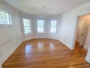 42 Madison St, Unit 1 in Somerville, MA - Building Photo - Building Photo
