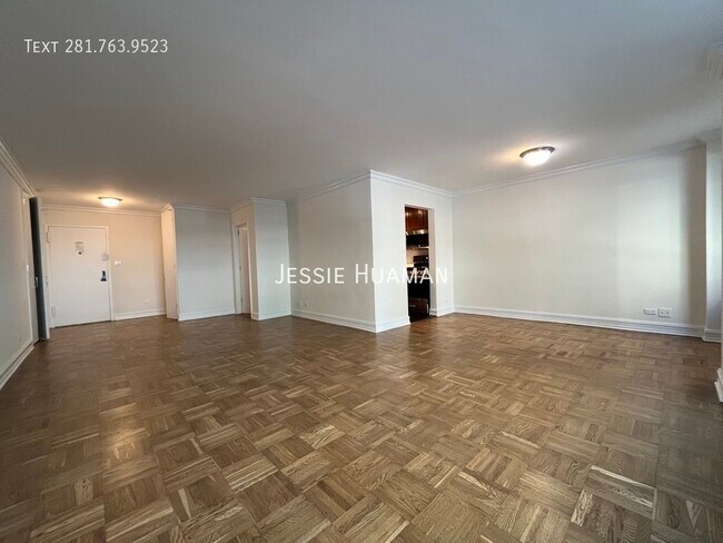 200 E 71st St in New York, NY - Building Photo - Building Photo