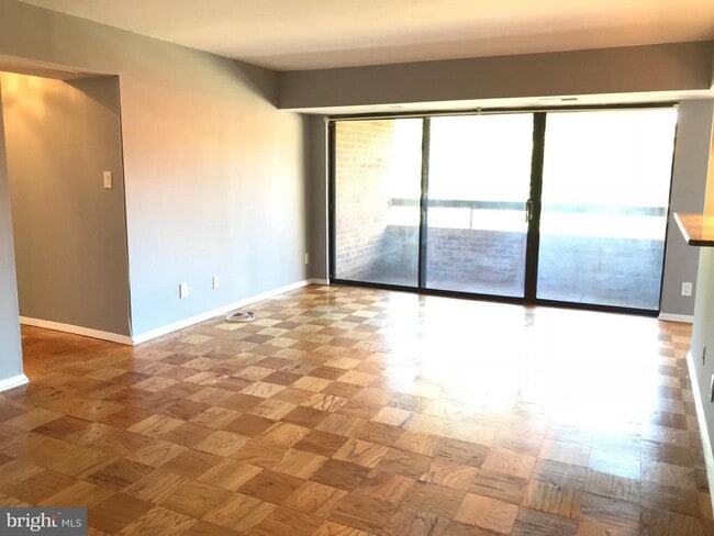 11423 Commonwealth Dr in North Bethesda, MD - Building Photo - Building Photo