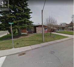 1 Vera Ct in Hamilton, ON - Building Photo - Building Photo