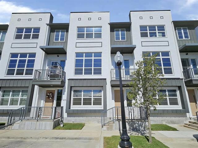 13325 Bee St in Farmers Branch, TX - Building Photo