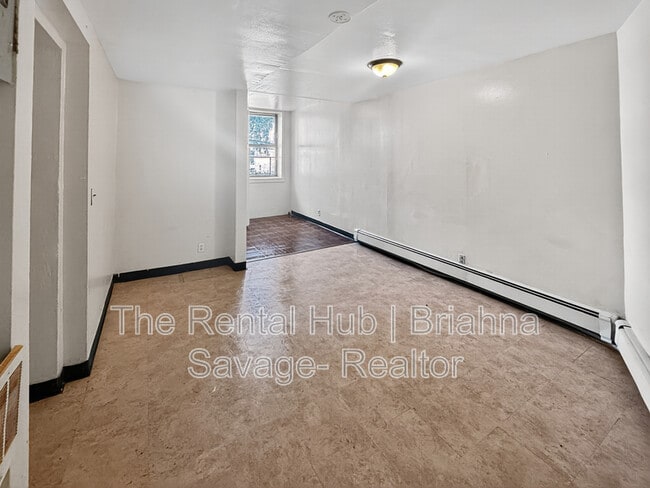 4 Van Cortlandt Park Ave in Yonkers, NY - Building Photo - Building Photo