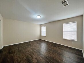 912 Bee Creek Ln in Fort Worth, TX - Building Photo - Building Photo