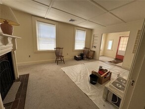 44 Crest St in Middletown, RI - Building Photo - Building Photo
