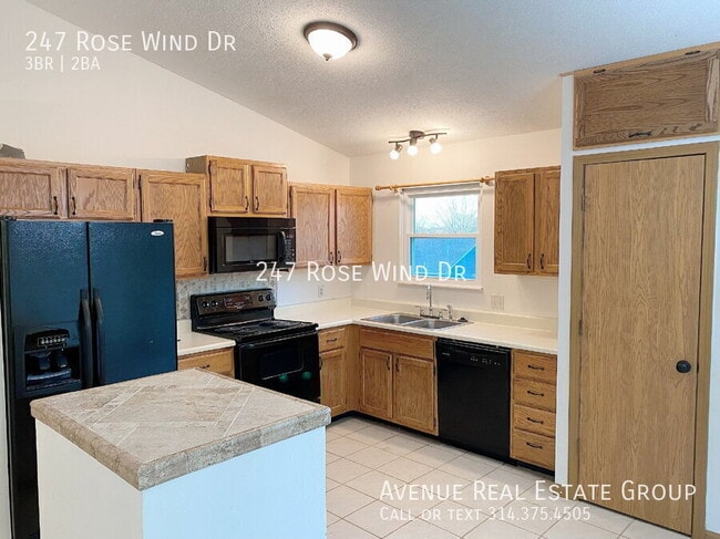 247 Rosewind Dr in O'Fallon, MO - Building Photo - Building Photo