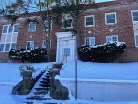 361 Cliffside Dr in Columbus, OH - Building Photo