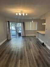 992 NW 93rd Ave in Plantation, FL - Building Photo - Building Photo