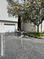 22855 E Country Vista Dr in Liberty Lake, WA - Building Photo