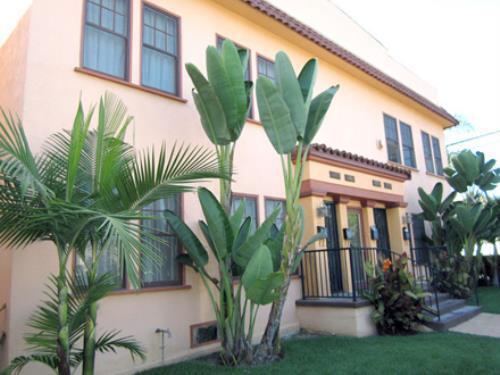 1203 South Muirfield Rd. in Los Angeles, CA - Building Photo - Building Photo