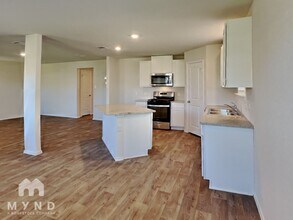 918 Andean Emerald in San Antonio, TX - Building Photo - Building Photo