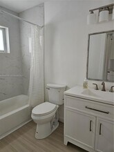 512 SW 2nd Ave in Hallandale Beach, FL - Building Photo - Building Photo