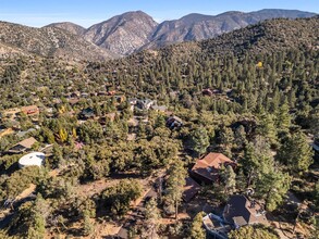 1616 Zermatt Dr in Pine Mountain Club, CA - Building Photo - Building Photo